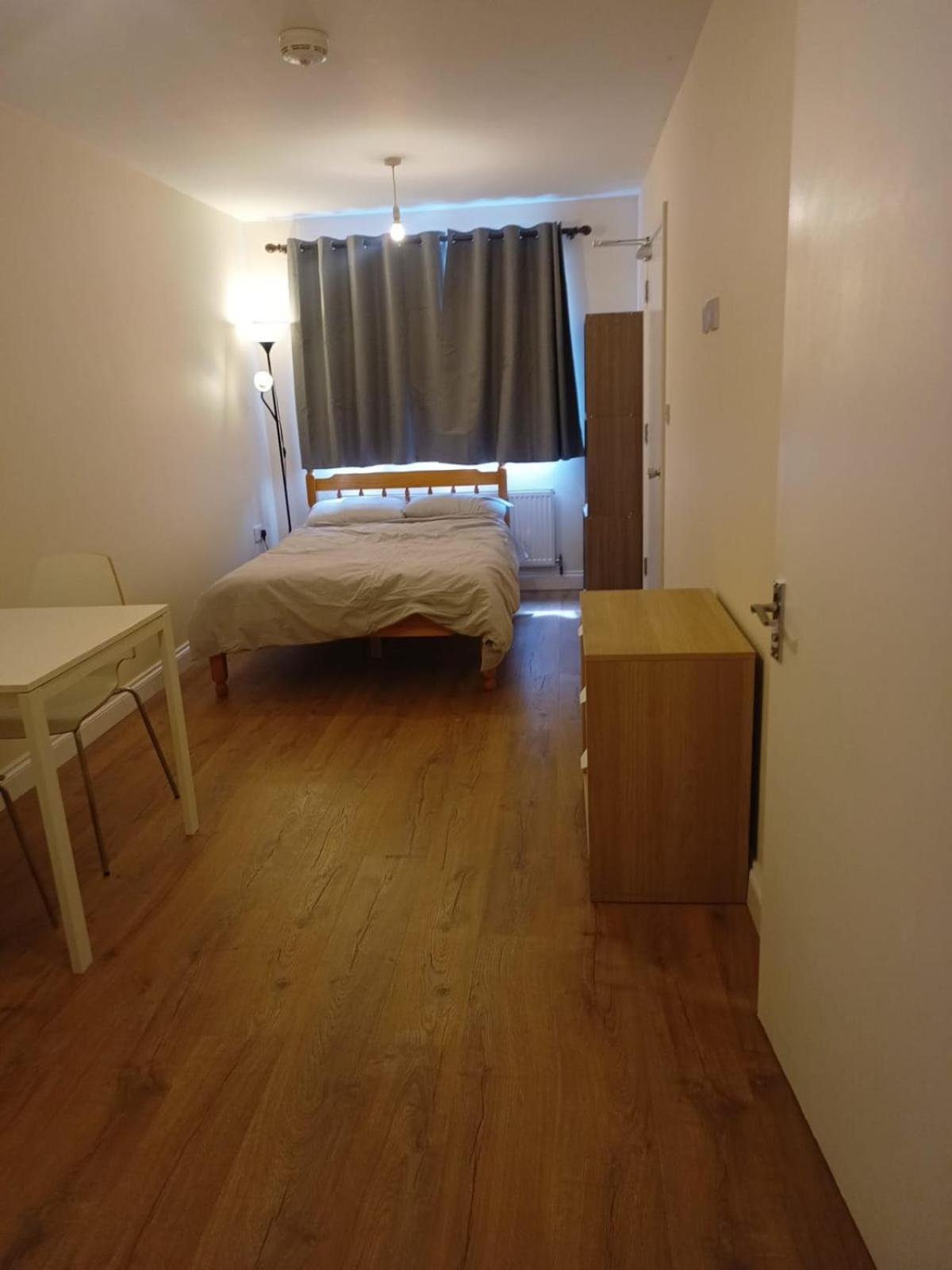 Hotel Aster House Milton  Esterno foto